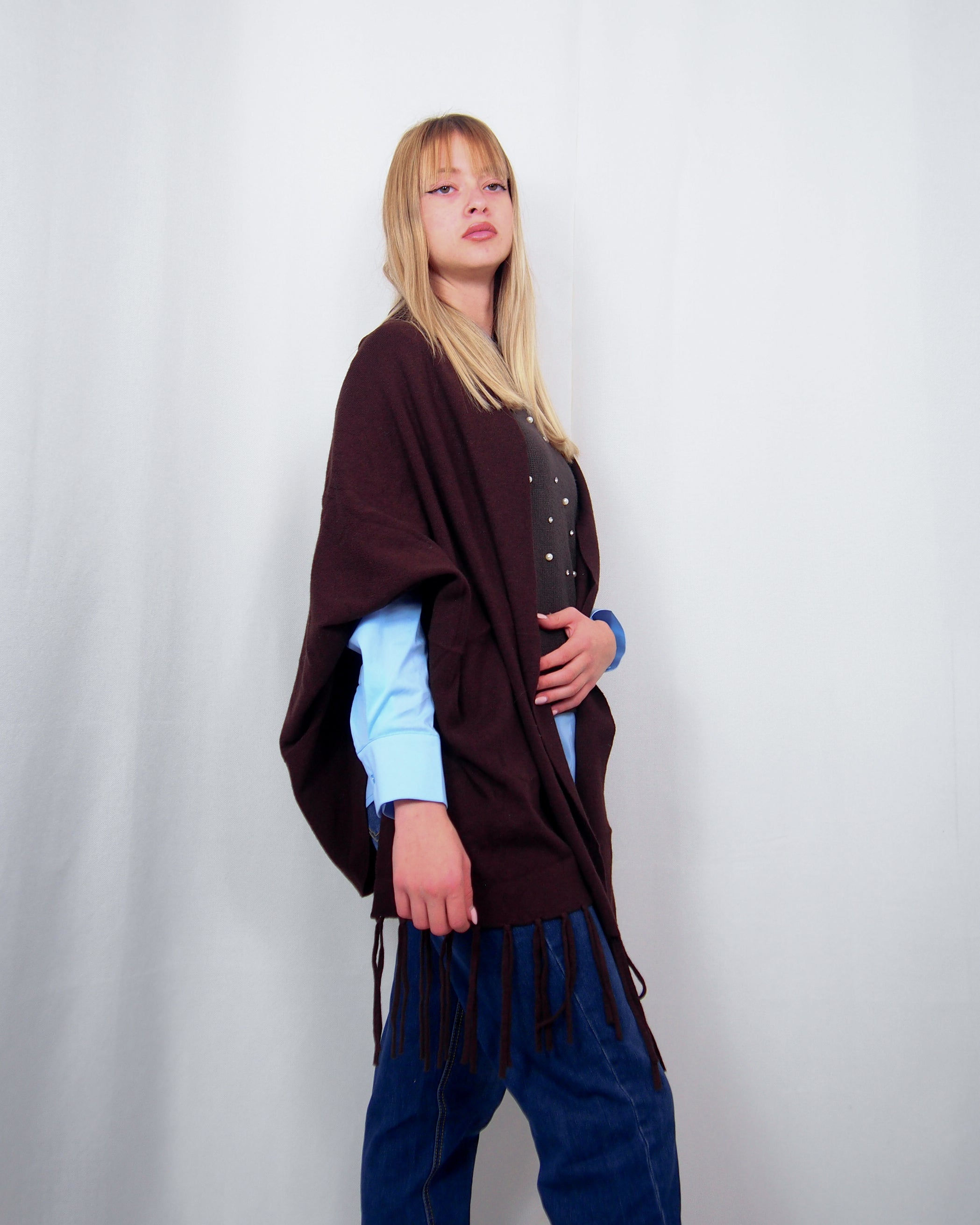 Mantella con frange in Maglia