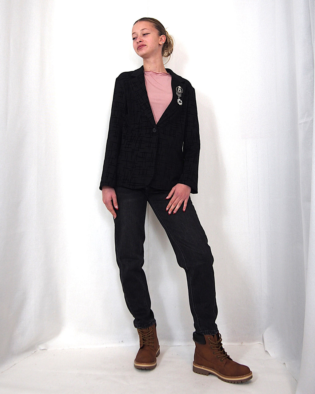 BLAZER ELEGANTE TESSUTO JACQUARD NERO.TAILLEUR COMPLETO "BLACK STRUCTURE"