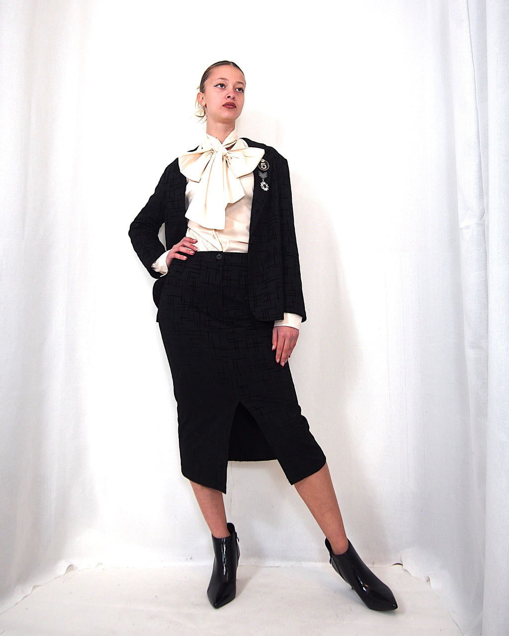 GONNA LONGUETTE NERA CON TEXTURE JACQUARD "OFFICE CHIC"