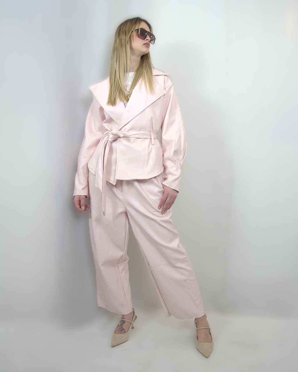 pantaloni in ecopelle rosa