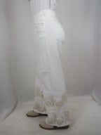 Jeans Bianco con  Ricamo Fiore